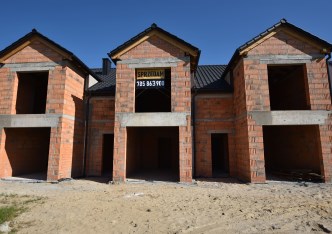 dom na sprzedaż - Lubin (gw), Obora